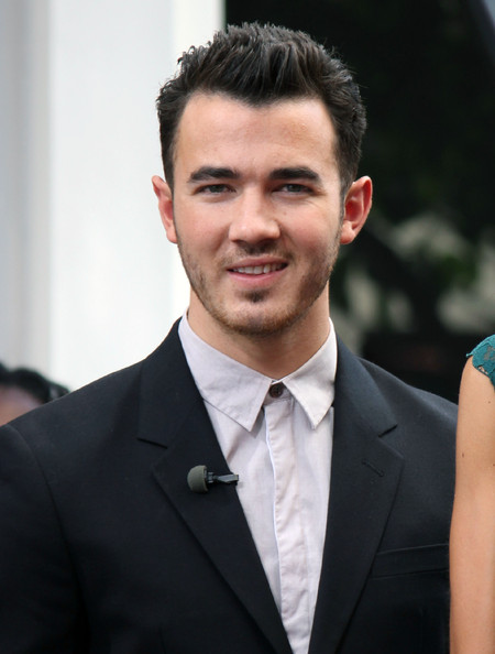 Kevin-Jonas-wife-Danielle-Deleasa-married-to-jonas-5