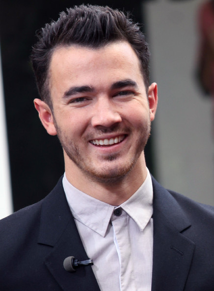 Kevin-Jonas-wife-Danielle-Deleasa-married-to-jonas