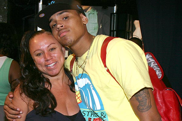 chris-brown-mum-oprah-rihanna