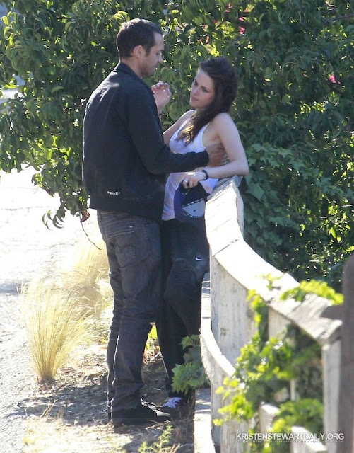 kristen-stewart-rupert-sanders-intimate-cheating-kiss-5