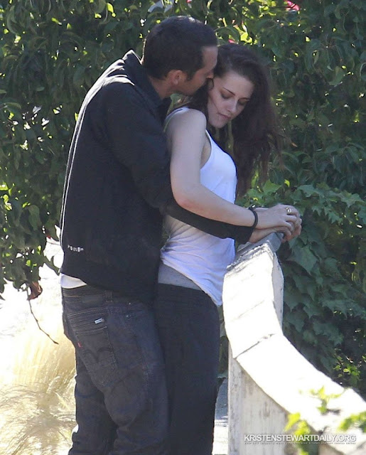kristen-stewart-rupert-sanders-intimate-cheating-kiss