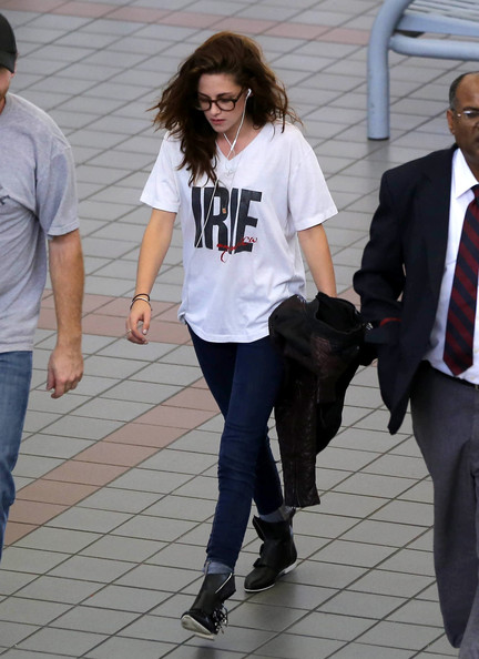 kristen-stewart-irie-t-shirt-2