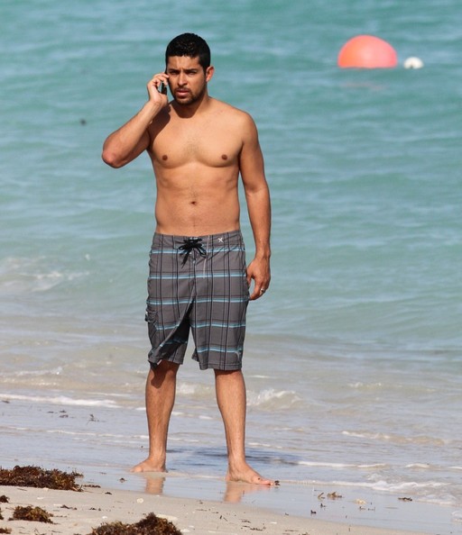 wilmer-valderrama-shirtless-4 wilmer-valderrama-shirtless-4