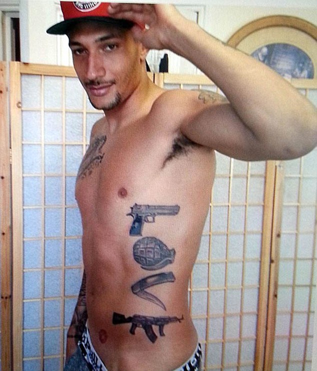jay-bothroyd-love-gun-tattoo