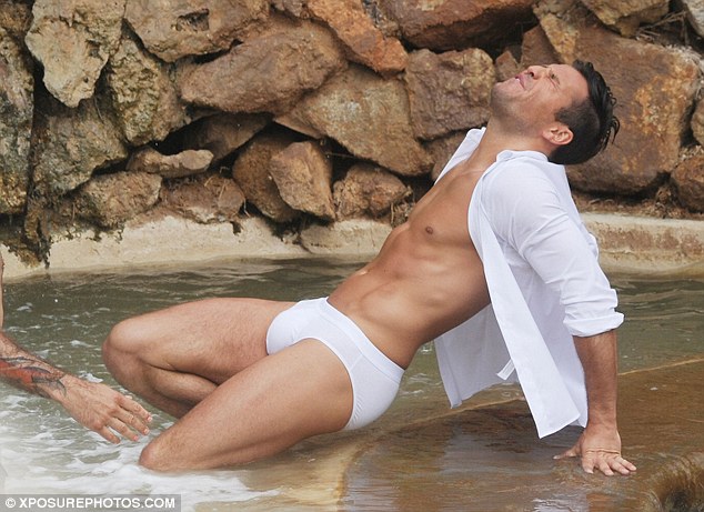 mark-wright-shirtless-2