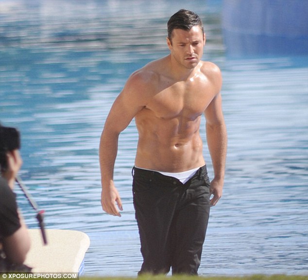 mark-wright-shirtless-3