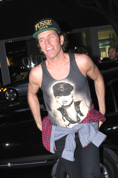 perez-hilton-muscle-2
